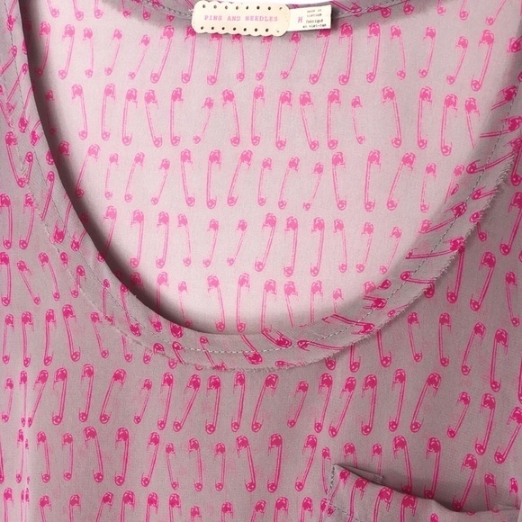 URBAN OUTFITTERS Lightweight Safety Pin Print Semi Sheer Casual Tank Top - Picture 3 of 6